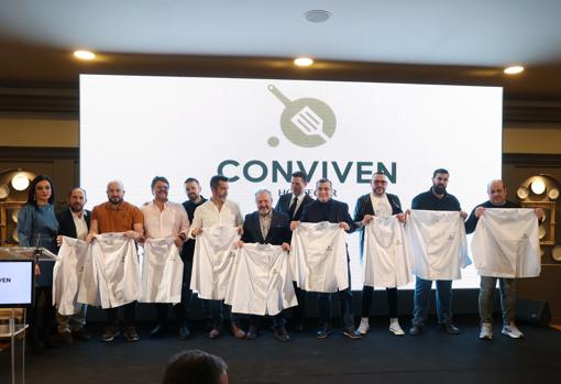 Entrega de chaquetillas al resto de chefs y empresas galardonadas