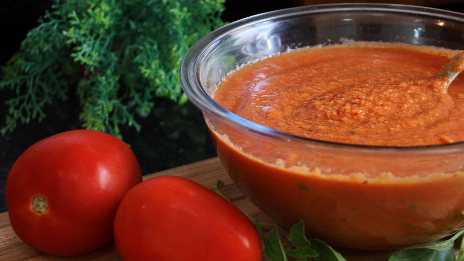 Cómo hacer salsa de tomate casera