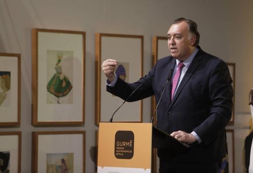 El consejero de Turismo, Arturo Bernal