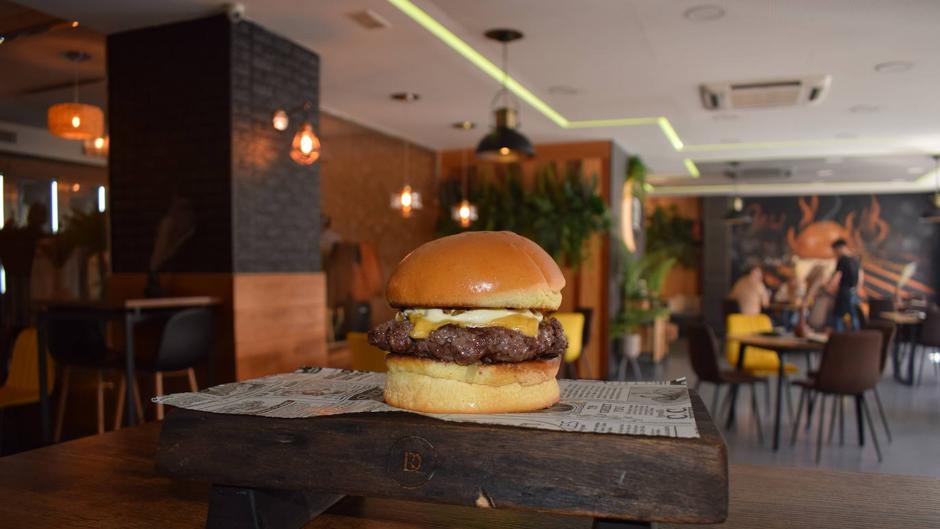Restaurante Raza y Dehesa: hamburguesas gourmet... y mucho más