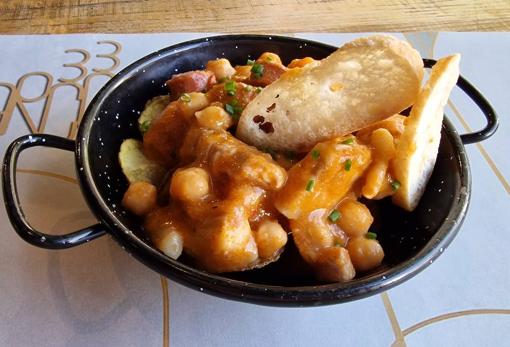 Arcos 33, tapeo casero junto a la parroquia de Los Remedios