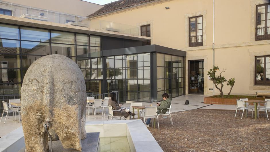 Dónde comer en Córdoba cerca de la carrera oficial de Semana Santa (I)