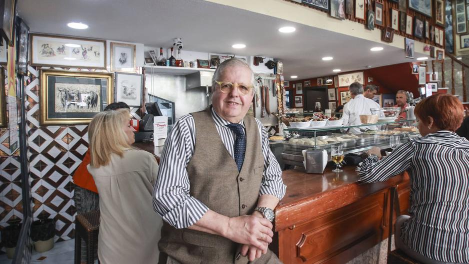 Mariano García (Donald): «Somos de los pocos sitios de Sevilla donde se siguen cantando las tapas»