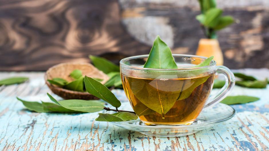 Té de laurel y canela: así se prepara esta bebida antiinflamatoria que te ayuda a perder peso
