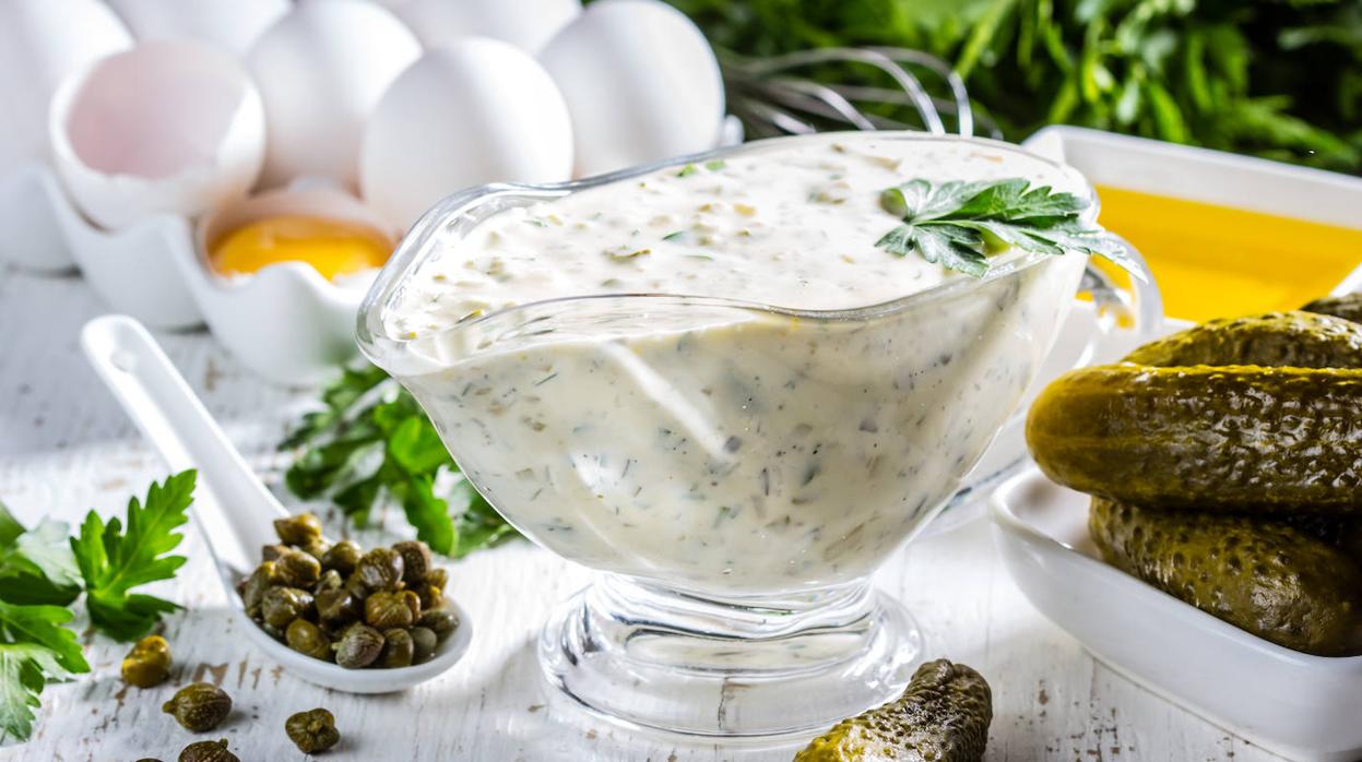 La salsa tártara supone un delicioso acompañamiento