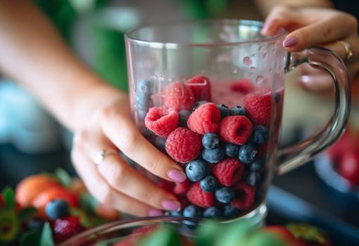 Es importante lavar bien la fruta antes de usarla