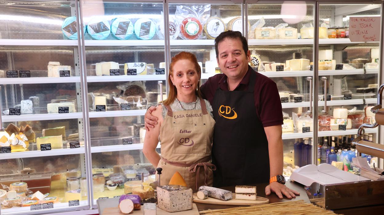 Esther Alfaro y Raúl Ruiz, propietarios de Casa Daniele