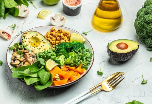 La combinación con ingredientes ligeros y nutritivos hace de los platos fríos con legumbres una opción muy recomendable