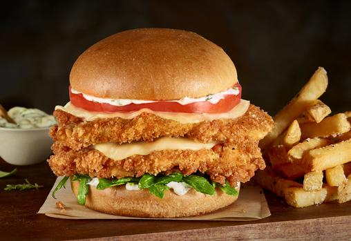 Leo Messi repite como embajador de Hard Rock Café Sevilla con una nueva receta «a la milanesa»