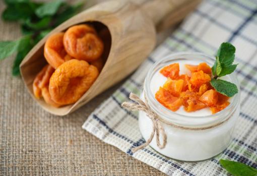 Prueba la mezcla de queso batido y fruta, está deliciosa