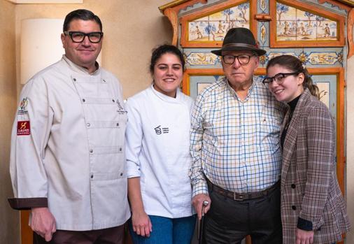 La cuarta generación entra en la cocina de la centenaria Casa Moral