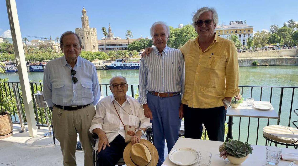 Augusto Jannone, José González Delgado, José María Cruz y Enrique Hepburn
