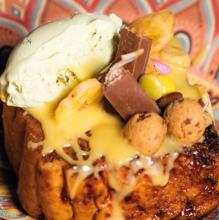 Torrija de brioche con diferentes «toppings»