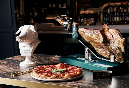 Ditaly lanza una pizza con jamón de bellota 100% ibérico de Sánchez Romero Carvajal