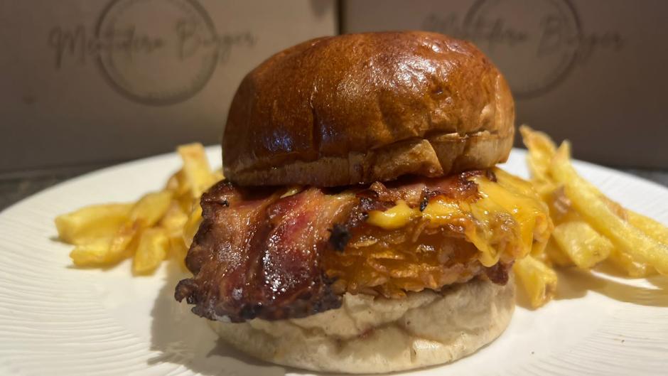 Mentidero lanza una línea de burger en su local de los Jardines de Murillo