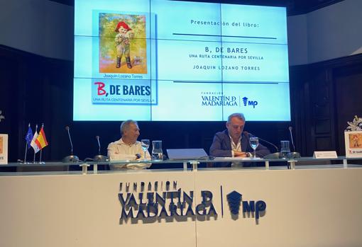 Joaquín Lozano y Simón Onrubia, durante la presentación del libro