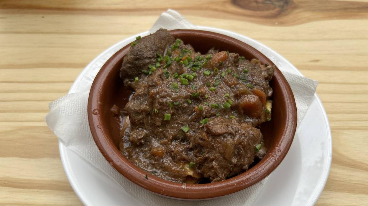 El Tardón, cazuelitas de barro y buen ambiente de barrio