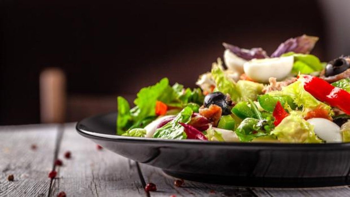 Más de 50 recetas de ensaladas fáciles de preparar para empezar el año cuidándote