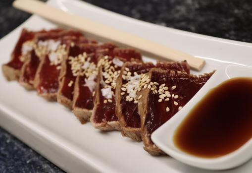 'Clío', tataki de atún rojo salvaje a la parrilla