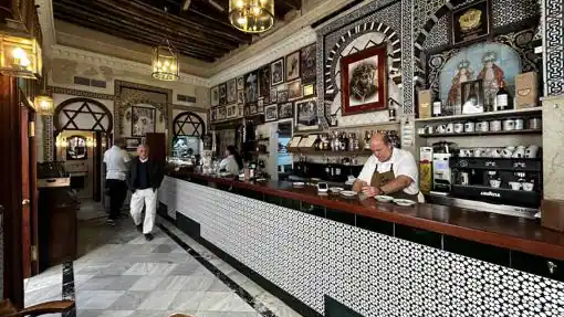 La Cuaresma más sabrosa: ruta por los bares más cofrades de Sevilla