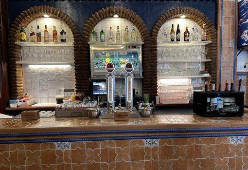 El nuevo Paco España devuelve la vida a la esquina de Casa Anselma