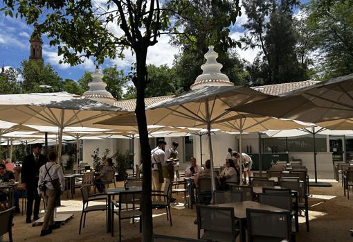 El 29: cocina «non stop», dos cartas distintas y vistas panorámicas al Parque María Luisa