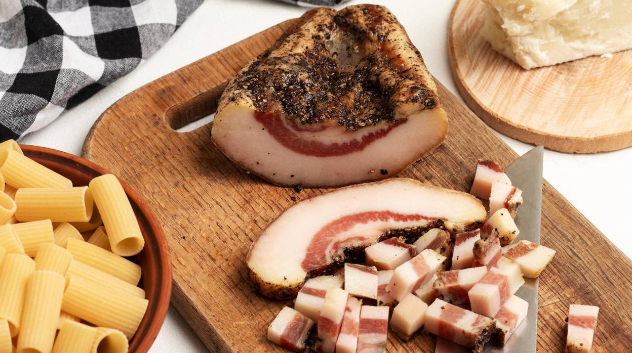 El guanciale es el ingrediente perfecto para la carbonara