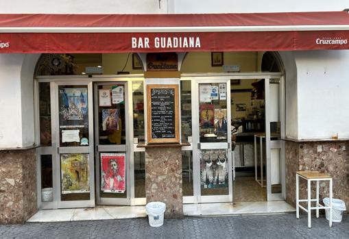 Ismael Merón (Bar Guadiana): «El público local se está quedando sin lugar de reunión al desaparecer los bares de siempre»
