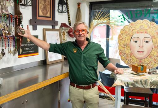 Ángel Ramos (Rengue Triana): «Mientras esté el bar abierto estoy yo; que me voy al Rocío o a la playa, se cierra»