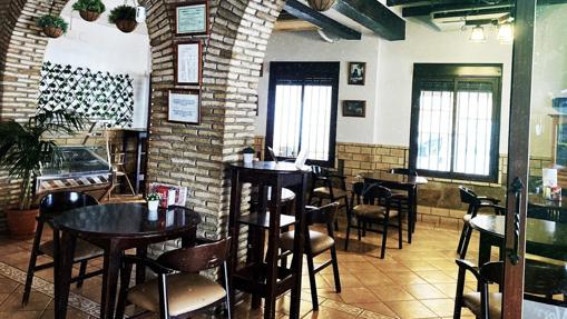 Dónde comer en la Sierra Norte de Sevilla: 10 paradas gastronómicas para saborear el entorno