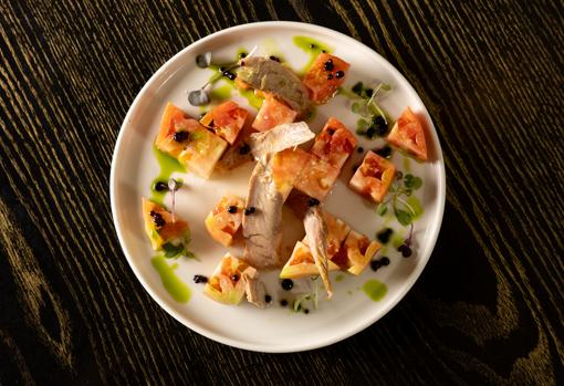 Ensalada de tomate de Los Palacios con ventresca de atún