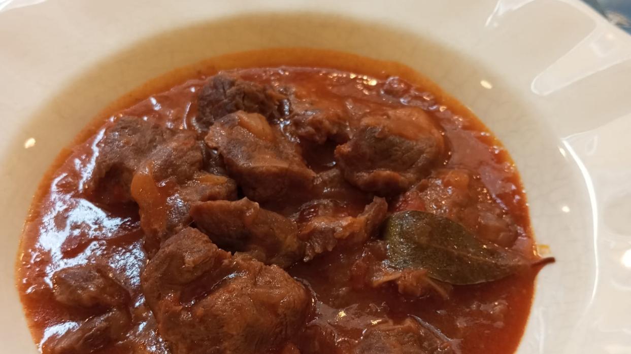 Morrillo de toro con tomate, uno de los platos de las jornadas de Café Gran España