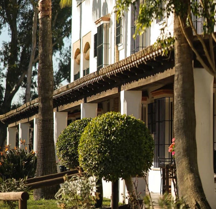 exterior hotel malvasia el rocio1