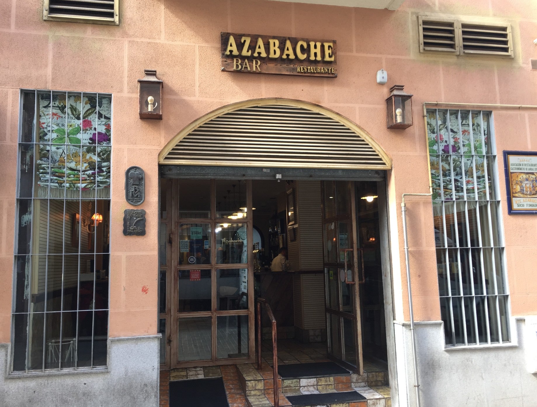 Tapeando en Azabache