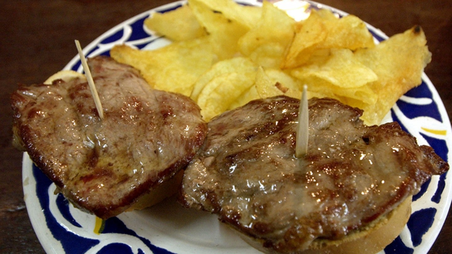 golon3 RAUL DOBLADO.10.02.2004.ARCHSEV.BARES DE TAPAS LAS GOLONDRINAS.