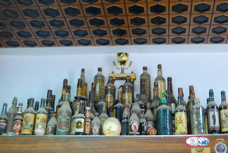 ?íUna cerveza y un platito de tomate! 763. ?íUna cerveza y un platito de tomate!