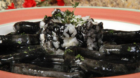Anillas de calamar en su tinta con arroz - Gurmé