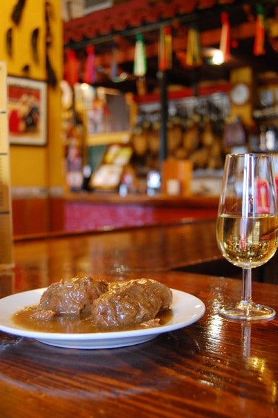 Camas, tierra de arte, toros... y de buen comer 1289. Camas, tierra de arte, toros... y de buen comer