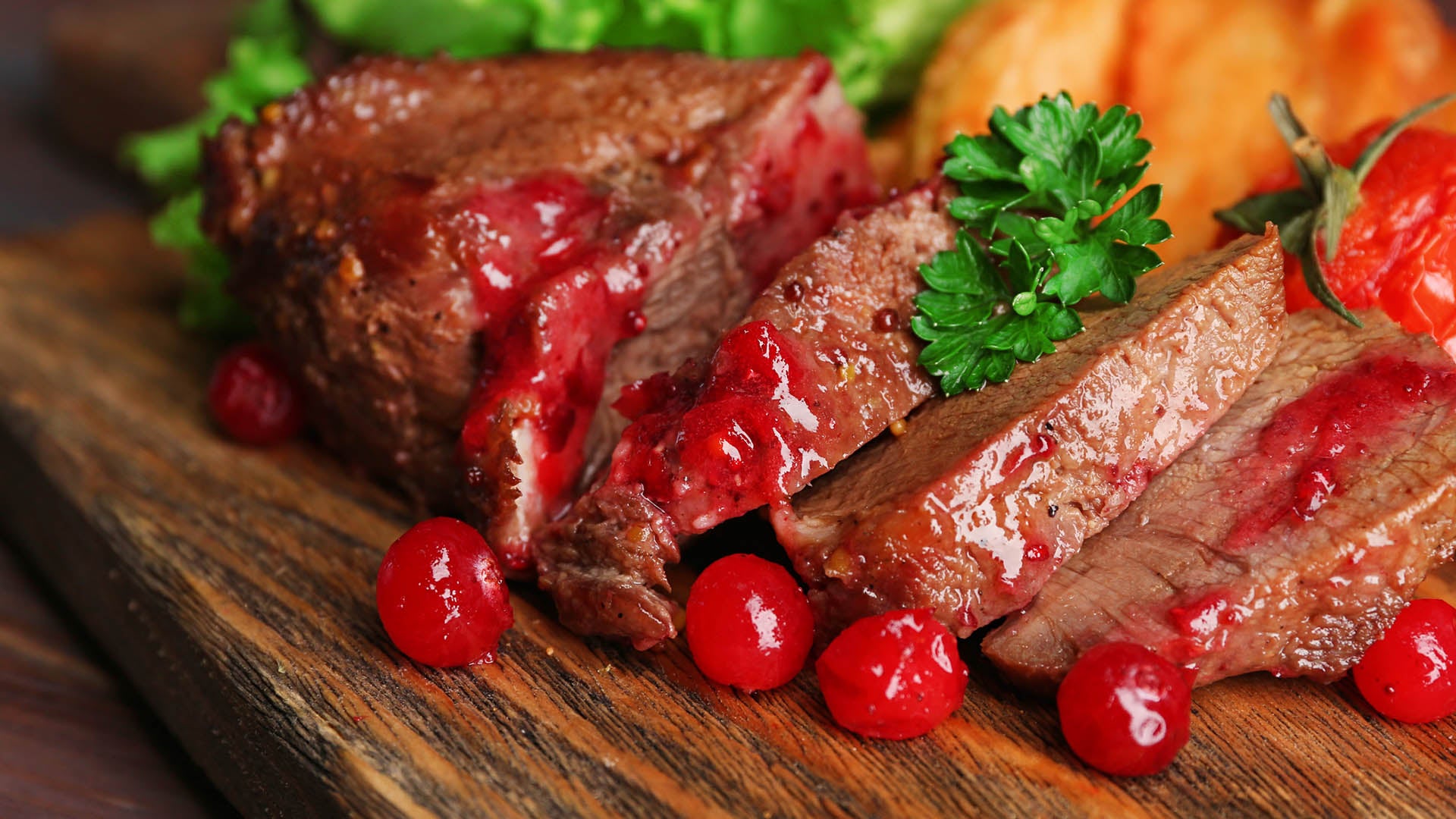 Solomillo de ciervo con frutos rojos - Gurmé