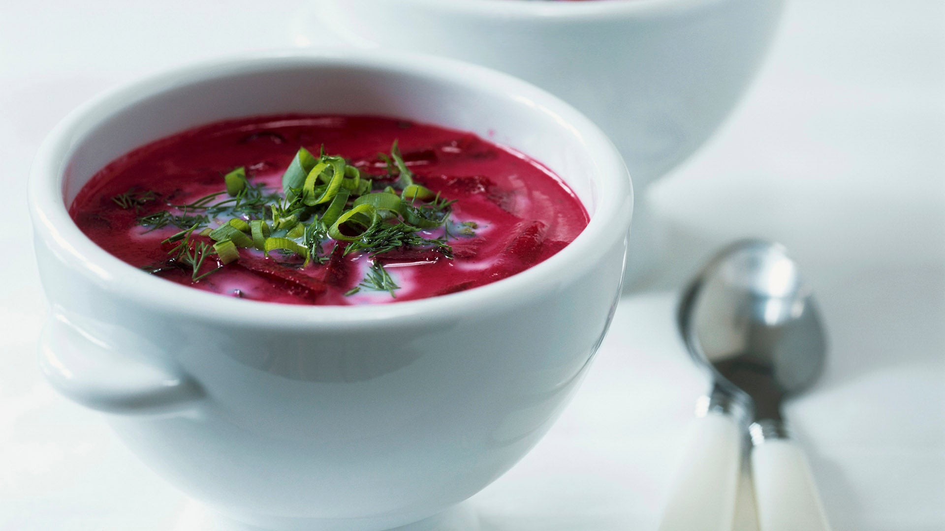 Dale un toque de color a tu mesa con estas 10 recetas de remolacha