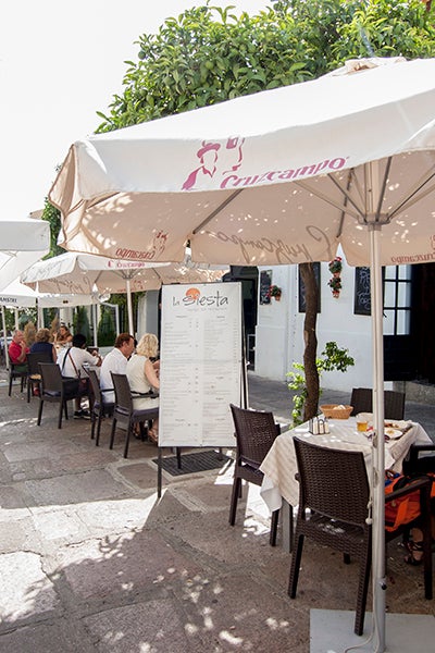 Conquistando a propios y foráneos 817. Conquistando a propios y foráneos