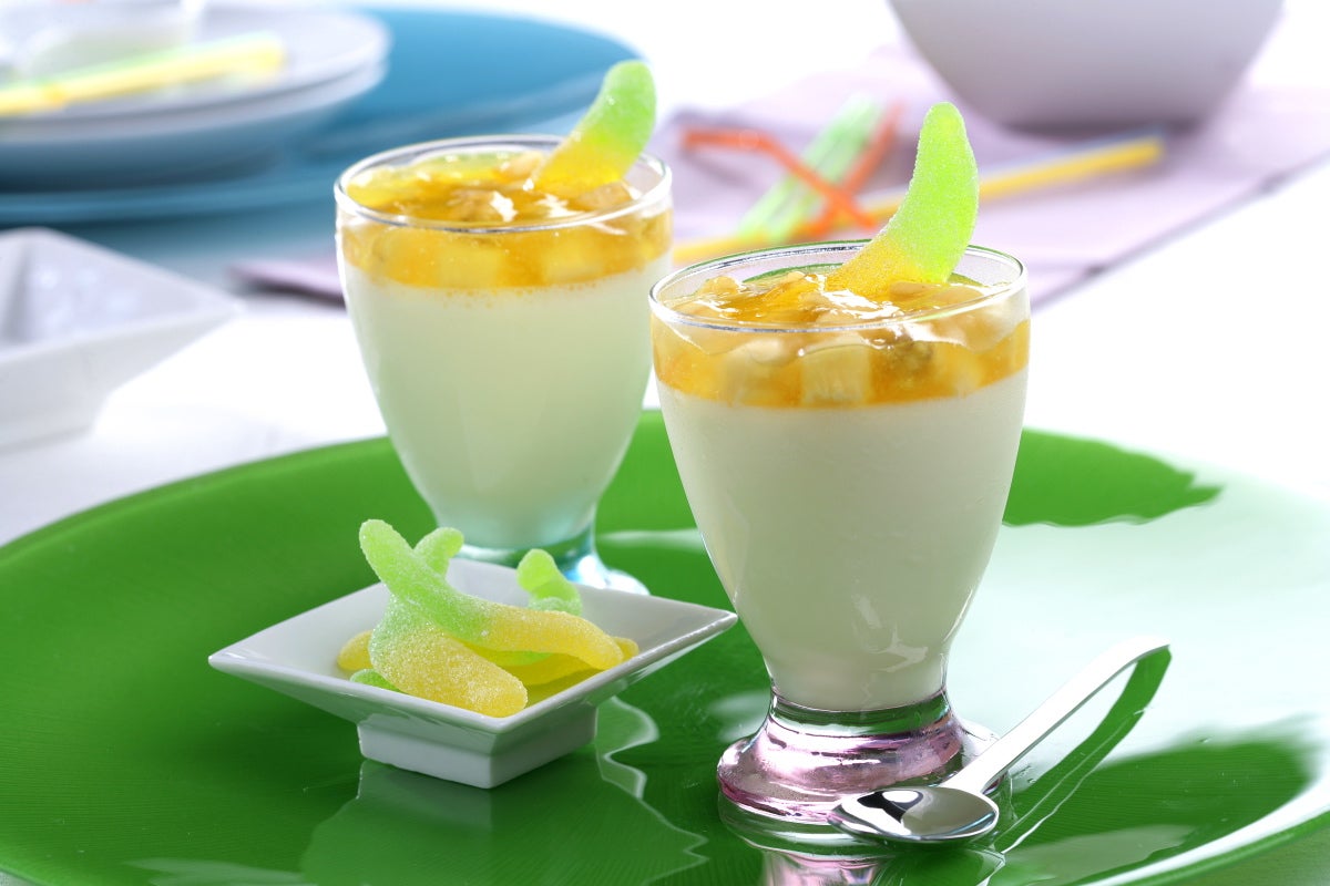 Crema de yogur con plátano y gominolas - Gurmé