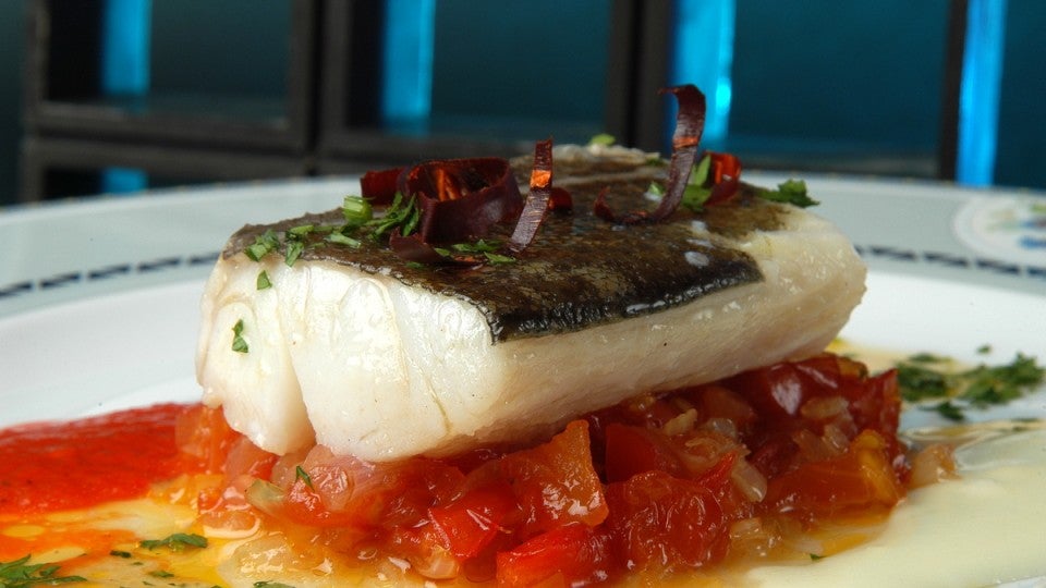 Bacalao con tomate confitado