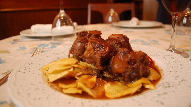 cola-toro-victoria-8-sevilla