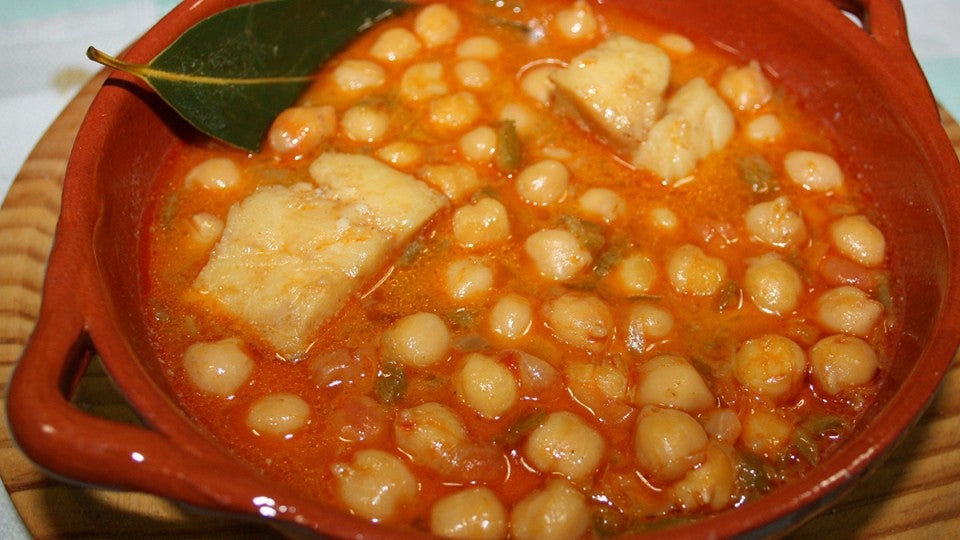 Garbanzos con bacalao