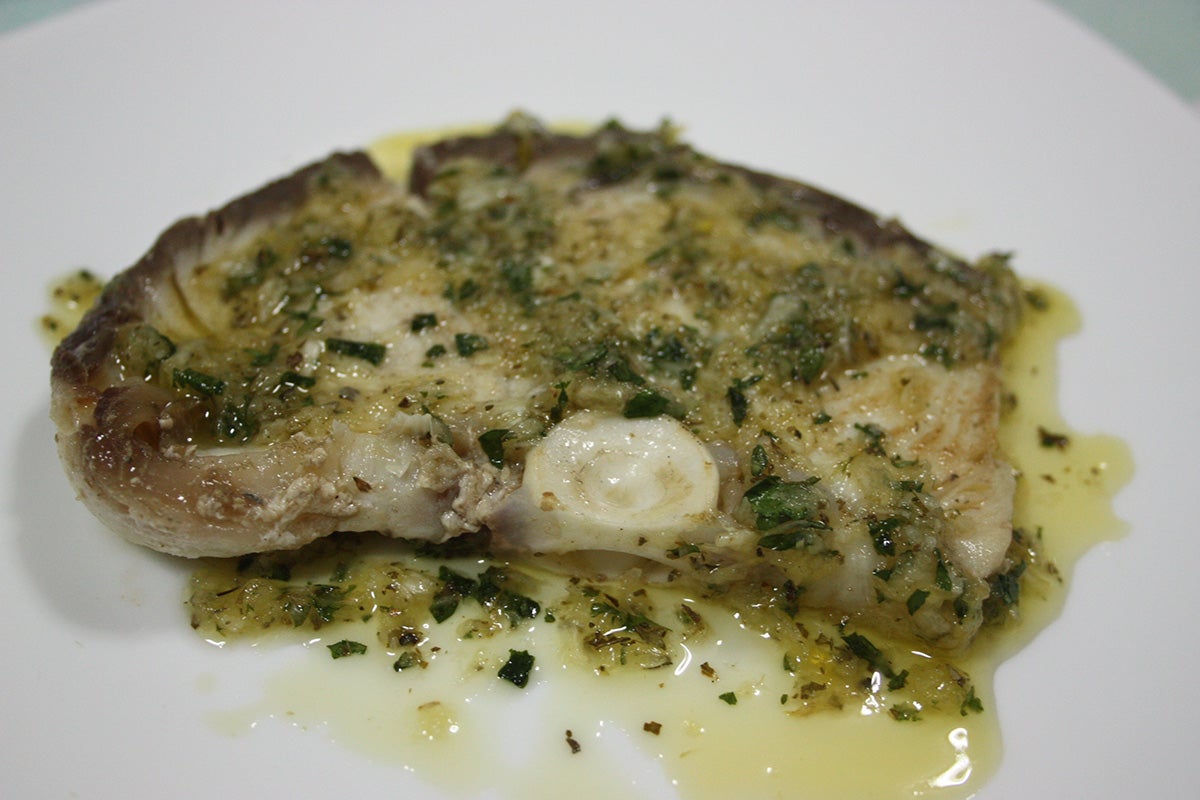 Pez espada con salsa verde - Gurmé