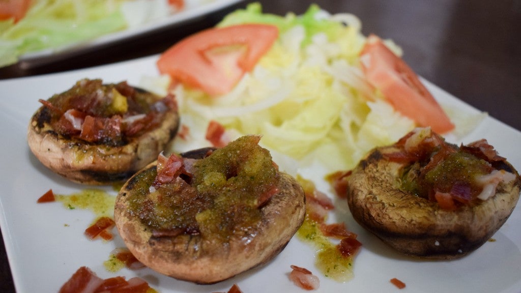 Champiñones rellenos en La PLazuela. 