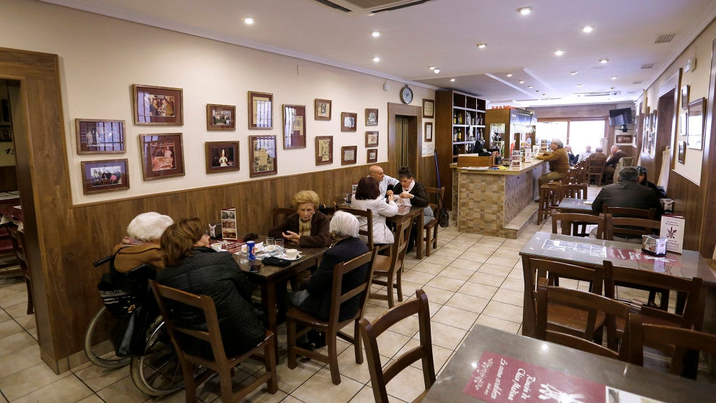 CHICOMEDINA3COR.jpg. 
