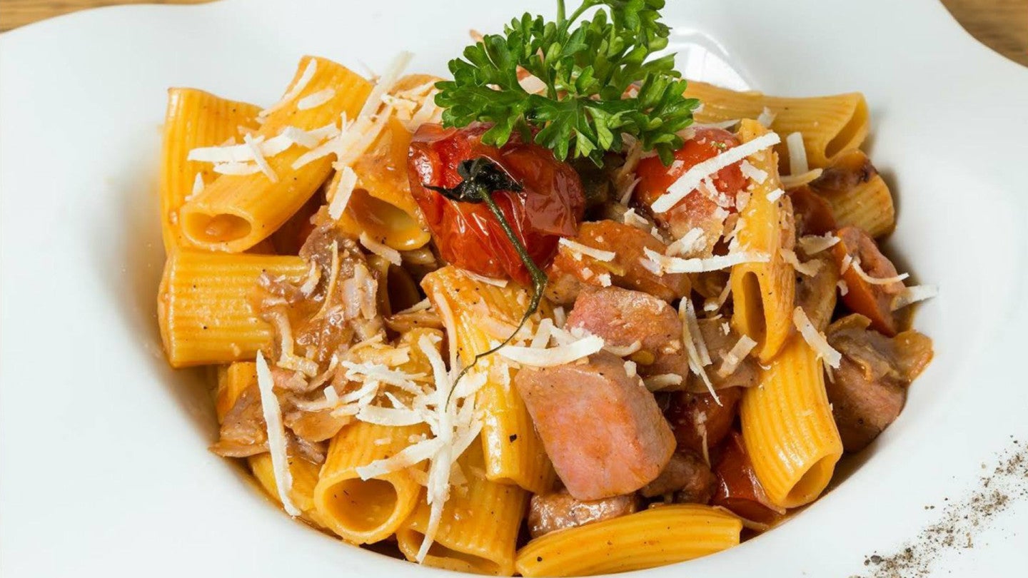 rigatoni di pasta fresca al sugo di tonno