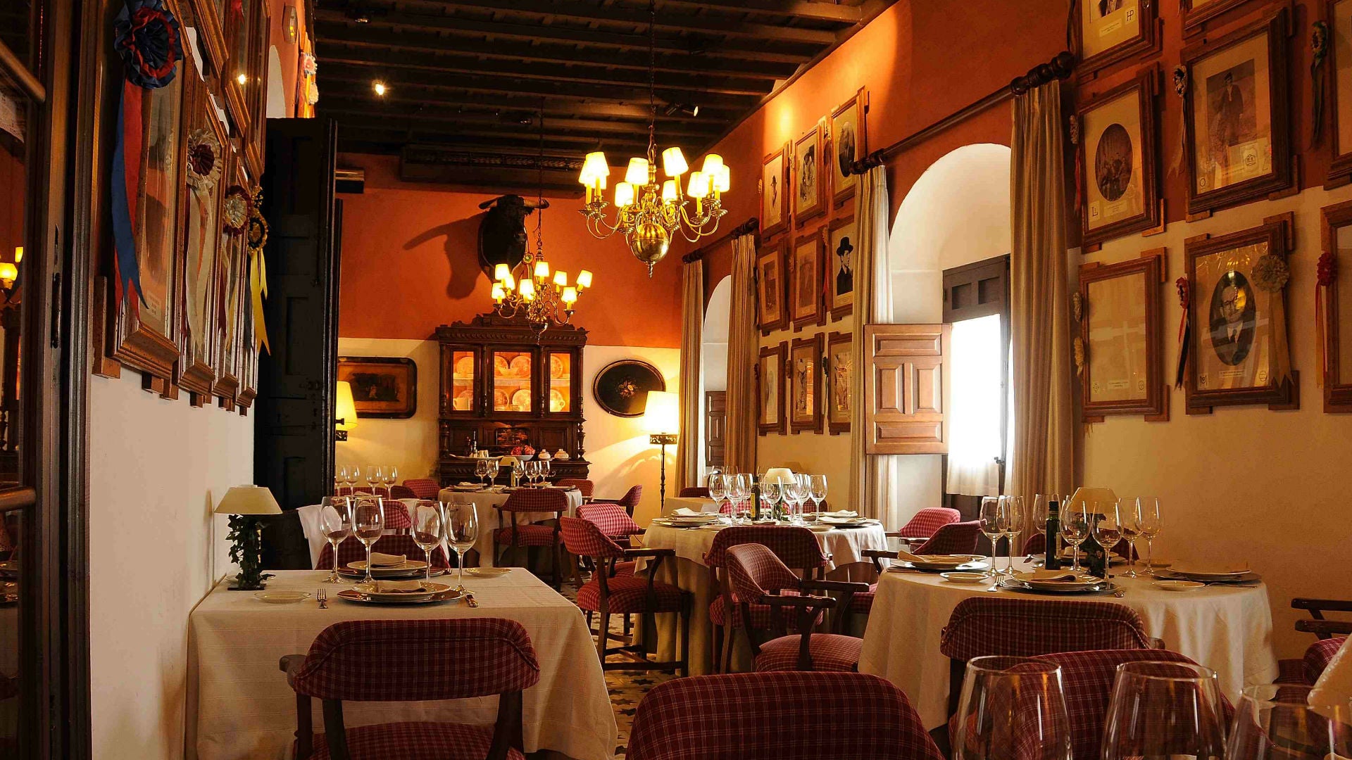 Bodegas Campos abre de nuevo sus puertas ampliando su carta  - Gurmé